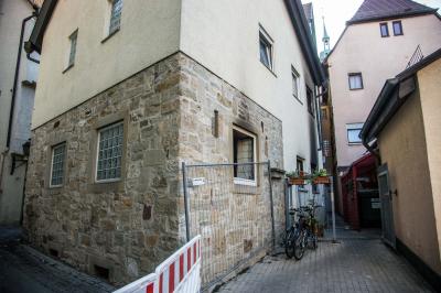 TAGBILDER! Markgroeningen: Mehrere Tote und Verletzte nach Brand in Gemeinschaftsunterkunft